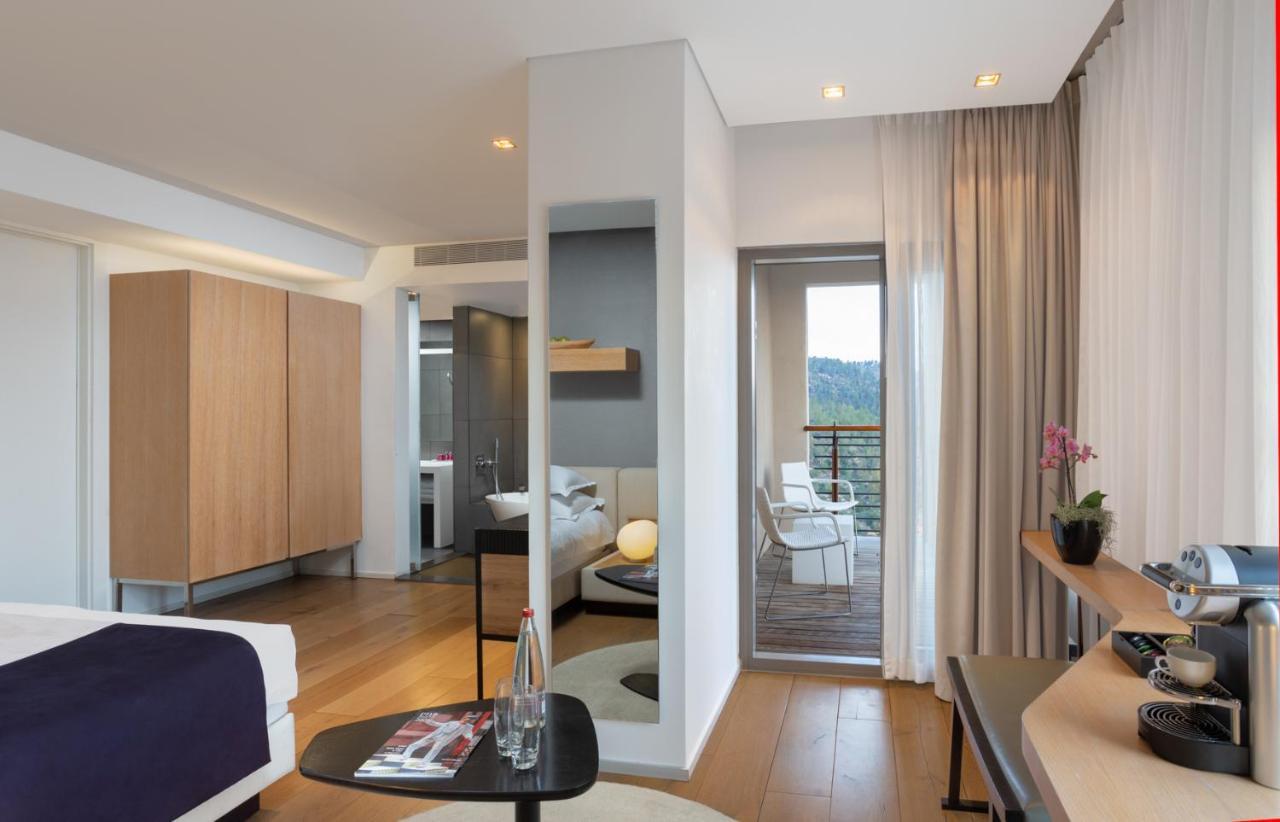Cramim By Isrotel Exclusive Kiryat Anavim Exteriör bild A room at the hotel