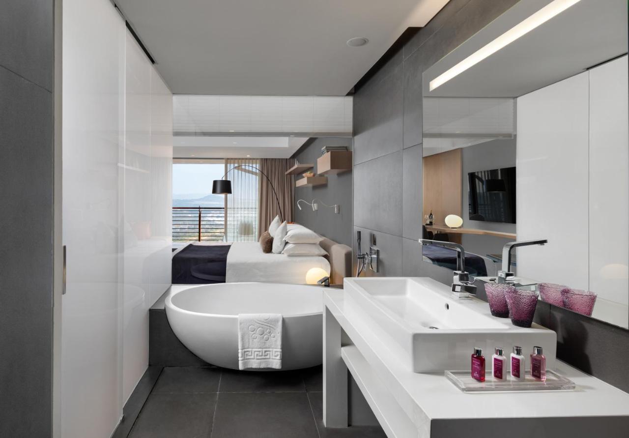 Cramim By Isrotel Exclusive Kiryat Anavim Exteriör bild Bathroom